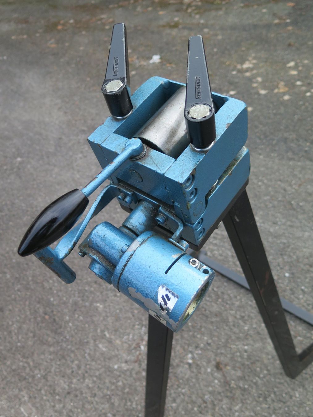 Tutte le macchine: Blech Streckmaschine Schlebach Mod. Biegeboy – Usato da Rümligen venduto da StefanDerendinger 3