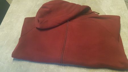 Veste sweat à capuche grandeur M marque Primark
