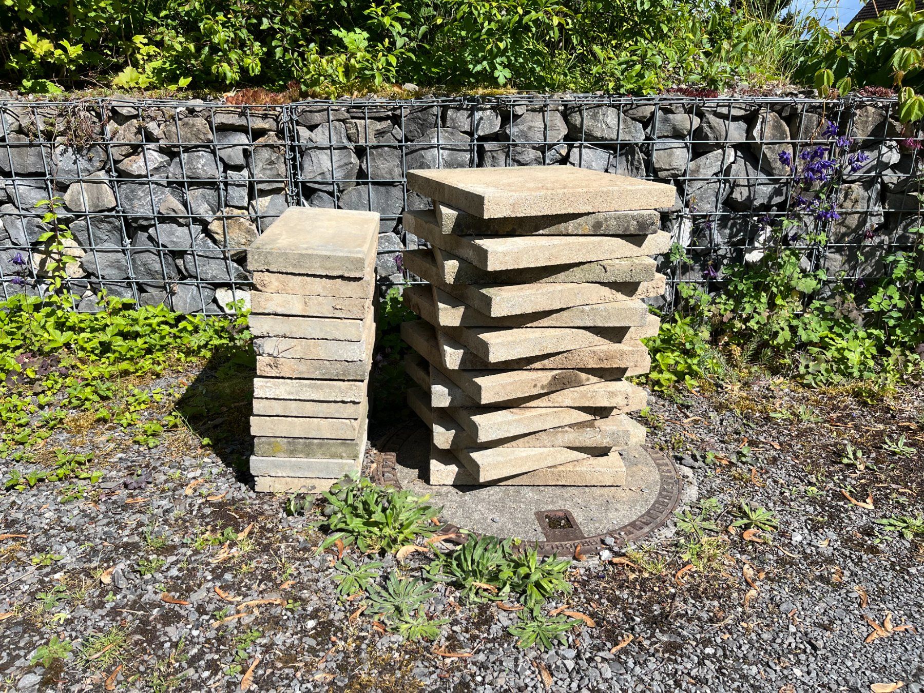 Rivestimenti per pavimenti: Gartenplatten aus Zement – Usato da Wettingen venduto da koefe