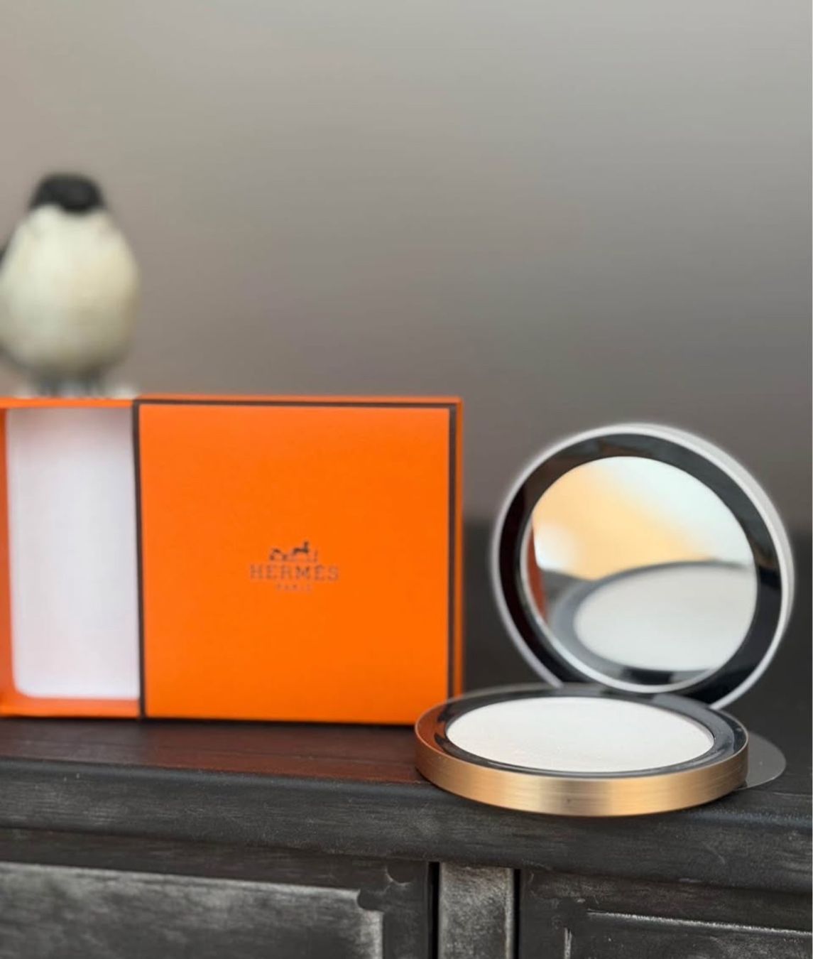 Make-up: Hermes poudre matifiante – Nuovo (secondo la descrizione) da Bussy-sur-Moudon venduto da RSBlueEyes