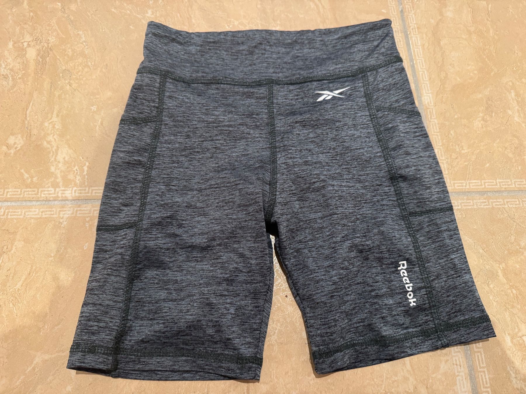 Reebok Hosen: Reebok neue Turnhose, 12J 152 – Neu (gemäss Beschreibung) aus Klingnau von Markus14