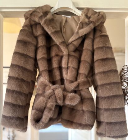 VESTE EN FOURRURE ÉCOLOGIQUE ! M