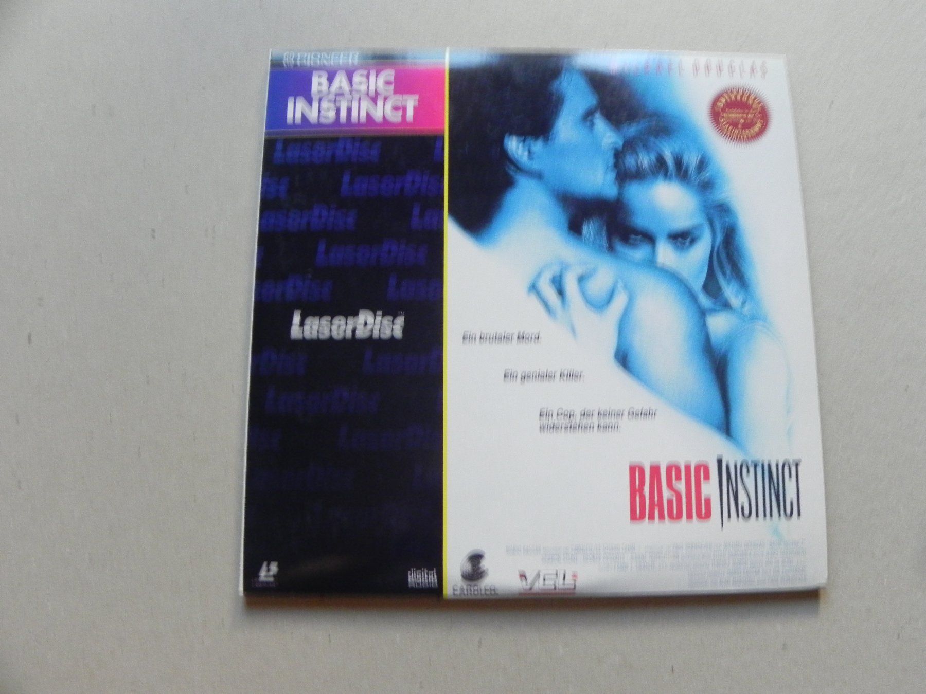 Tutti i DVDs: Laserdisc Erotik Triller Film basic Instinct Sharon Stone – Nuovo e nell'imballaggio originale da Siebnen venduto da krimsie