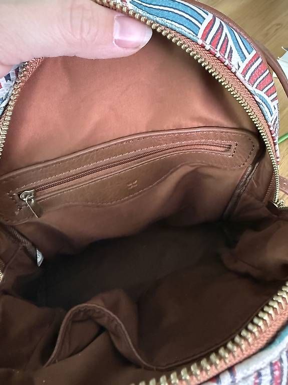 Rucksäcke: Kunstleder Damenrucksack – Gebraucht aus Gwatt (Thun) von Bennae 3