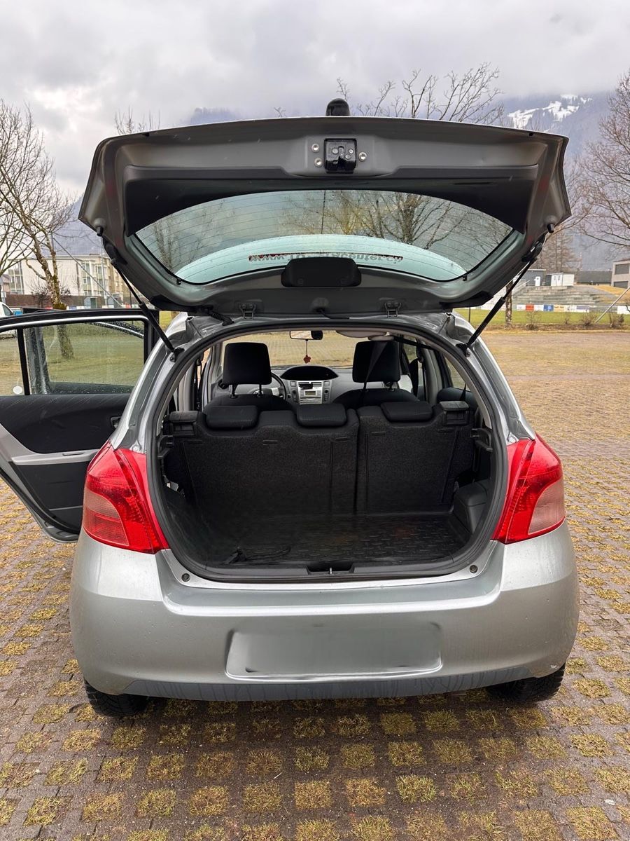 Toyota Autos: Toyota Yaris 1.33 – D'occasion à Niederurnen par stelu1991 6