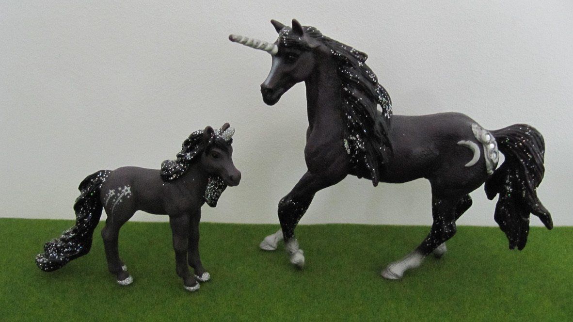 Schleich Spielzeuge: Schleich Stern / Mond Einhörner – Gebraucht aus Brunnen von Kiwiland1