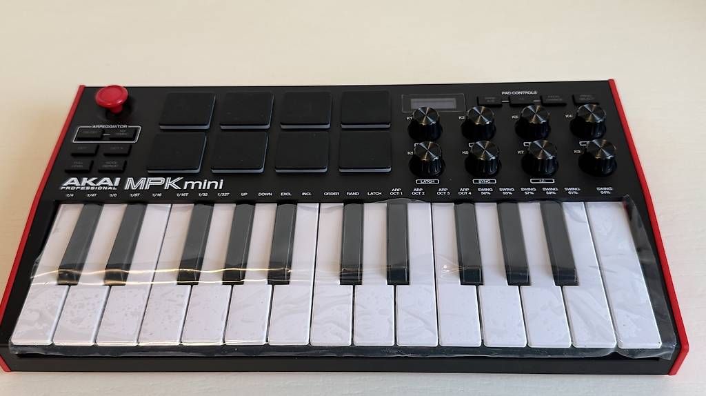 Strumenti musicali: Akai MPK Mini MK3 – Usato da Nyon venduto da raphaelkep