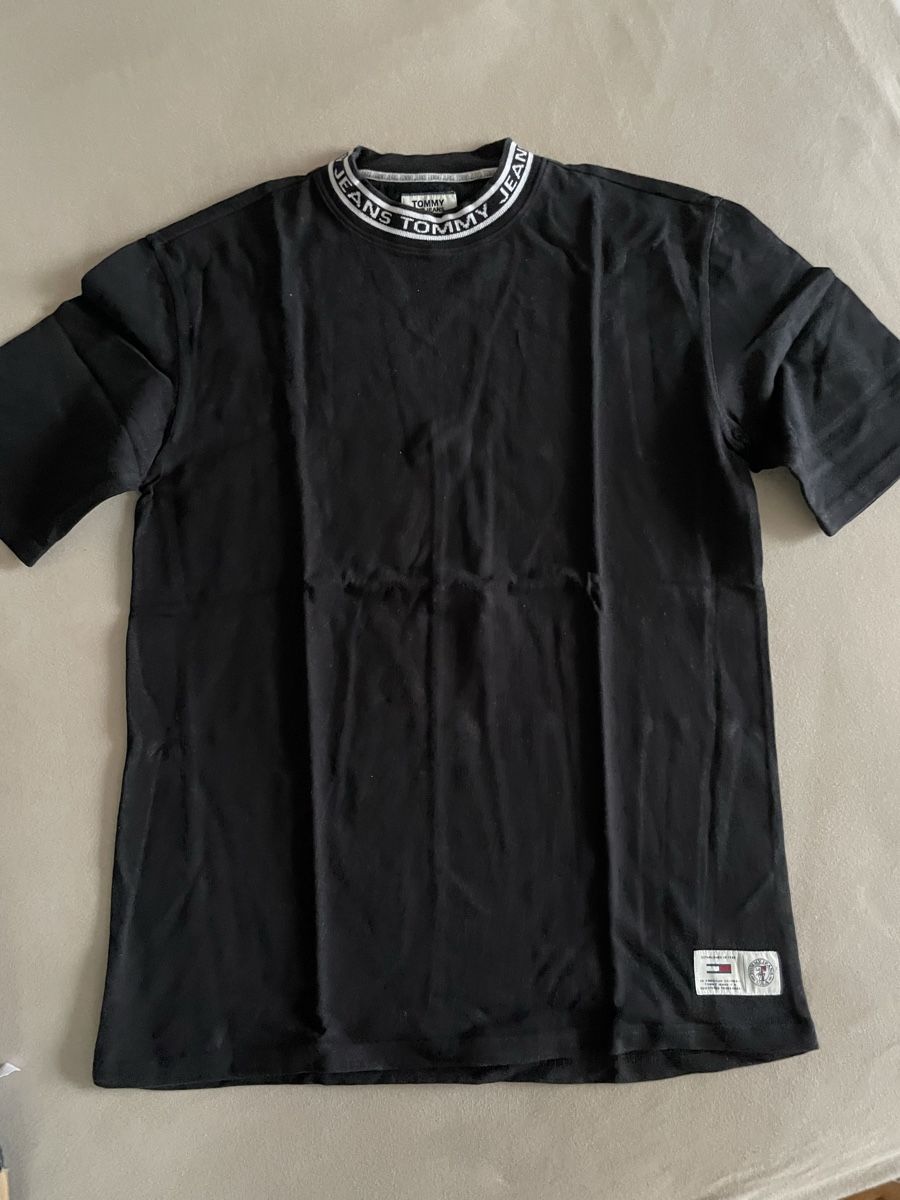 Tommy Hilfiger T-shirt: Tommy Jeans t-shirt noir – Usato da Concise venduto da Lae99 1