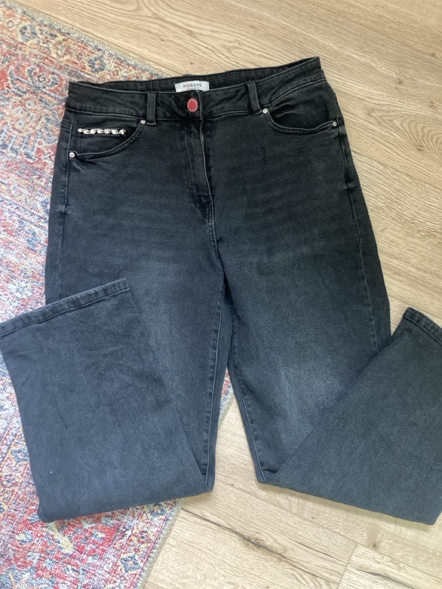 Morgan Lotti di vestiti: Morgan Jeans und Strickjacke – Usato da Selzach venduto da SB09