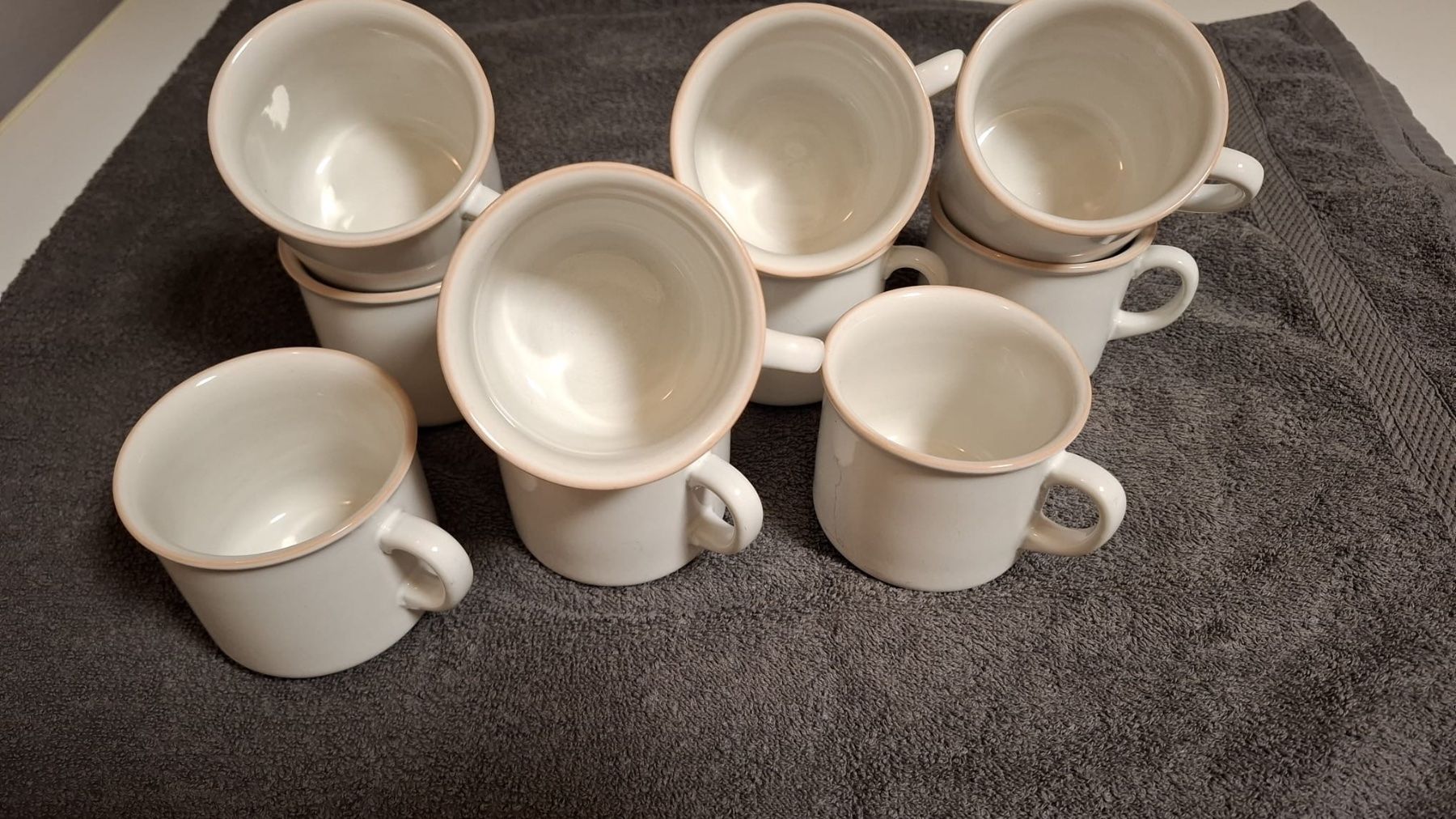 Set di piatti: Geschirrset – Usato da Herzogenbuchsee venduto da Meeret 1