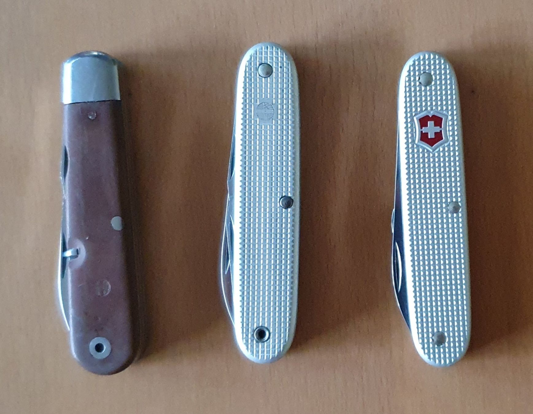 Schweizer Armee Coltelli tascabile: 3 Militär Sackmesser – Usato da Kreuzlingen venduto da Rschweiz1