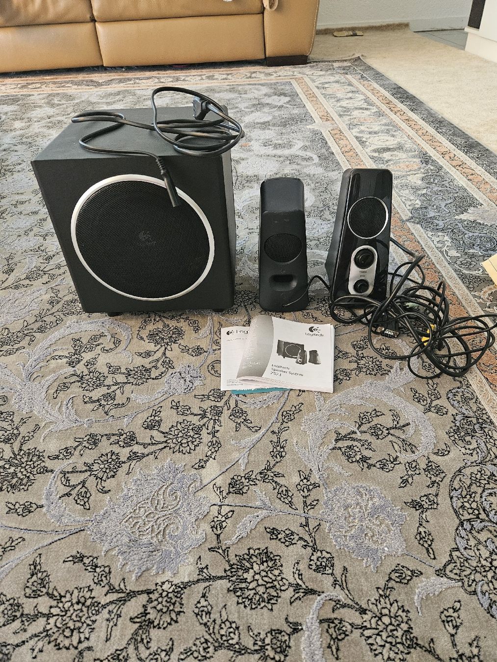 Logitech Home Cinema: Logitech Stereo Speakers+Subwoofer – Nuovo (secondo la descrizione) da Bern venduto da sum_7nks 1