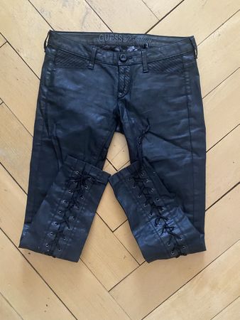 Guess Premium Hose Lederoptik Grösse 27 Lace-up black