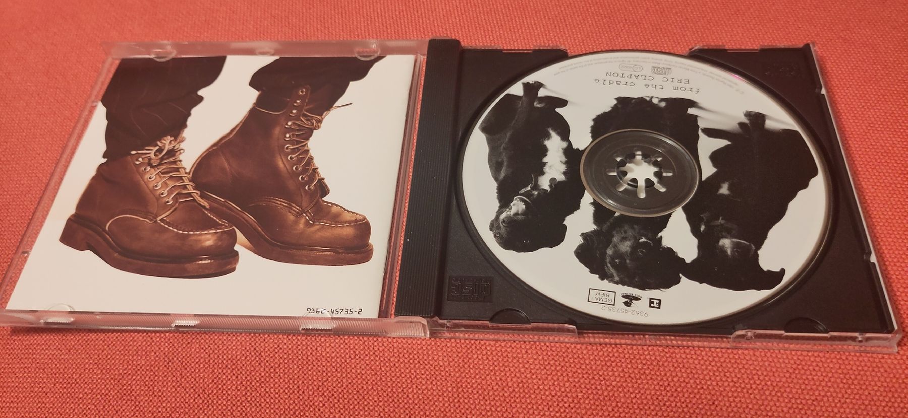 CD: Eric Clapton - From the Cradle – Usato da Zürich venduto da Heldel 1