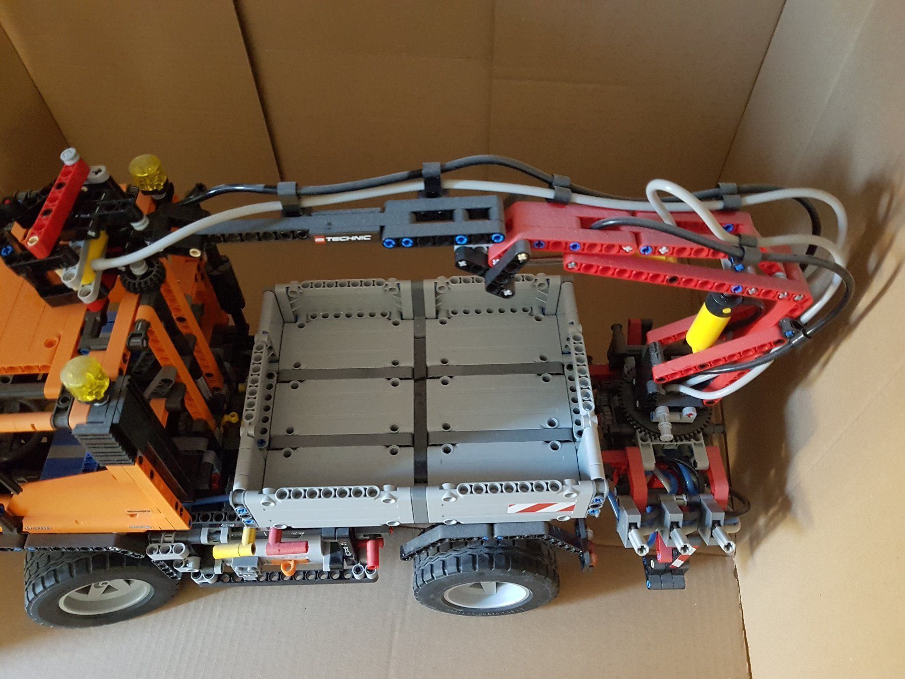 Lego Baukästen: LEGO Technic MB Unimog U400 8110 – Gebraucht aus Sirnach von Schte001 2