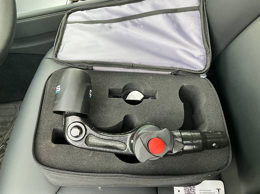 Automobili: Boule attelage Tesla Model Y – Usato da Carouge GE venduto da alexch33 1
