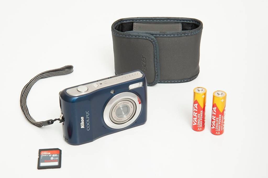 Nikon Fotocamera: Nikon Coolpix L20 – Usato da Lausanne venduto da Phlox02