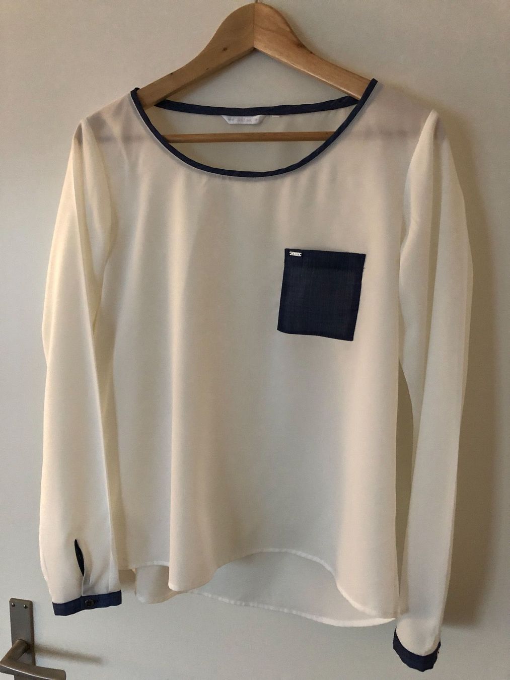 Benetton Gonne: 1 Skirt & 2 Tops – Usato da Brugg AG venduto da Magna3 2