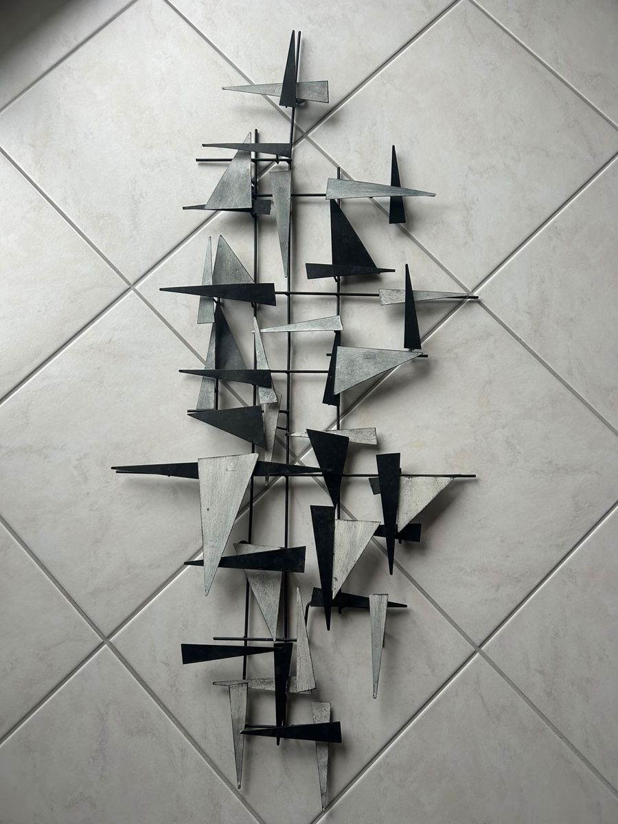 Alle Dekorationen: Wandskulptur Metall abstrakt 110cm – Gebraucht aus Bretzwil von Olga_KroXa