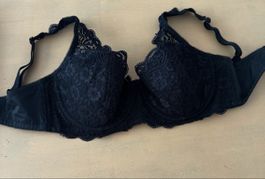 Triumph Amourette Balconette-BH schwarz Grösse 75E neu