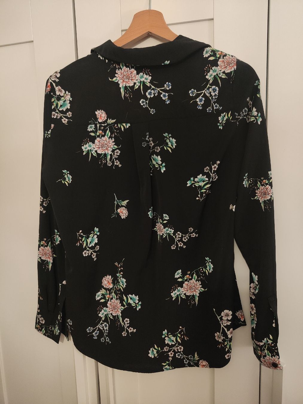 H&M Camicette: Schwarze H&M Bluse mit Blumenmuster, Gr S – Usato da Rheinfelden venduto da JamieBabsi 4