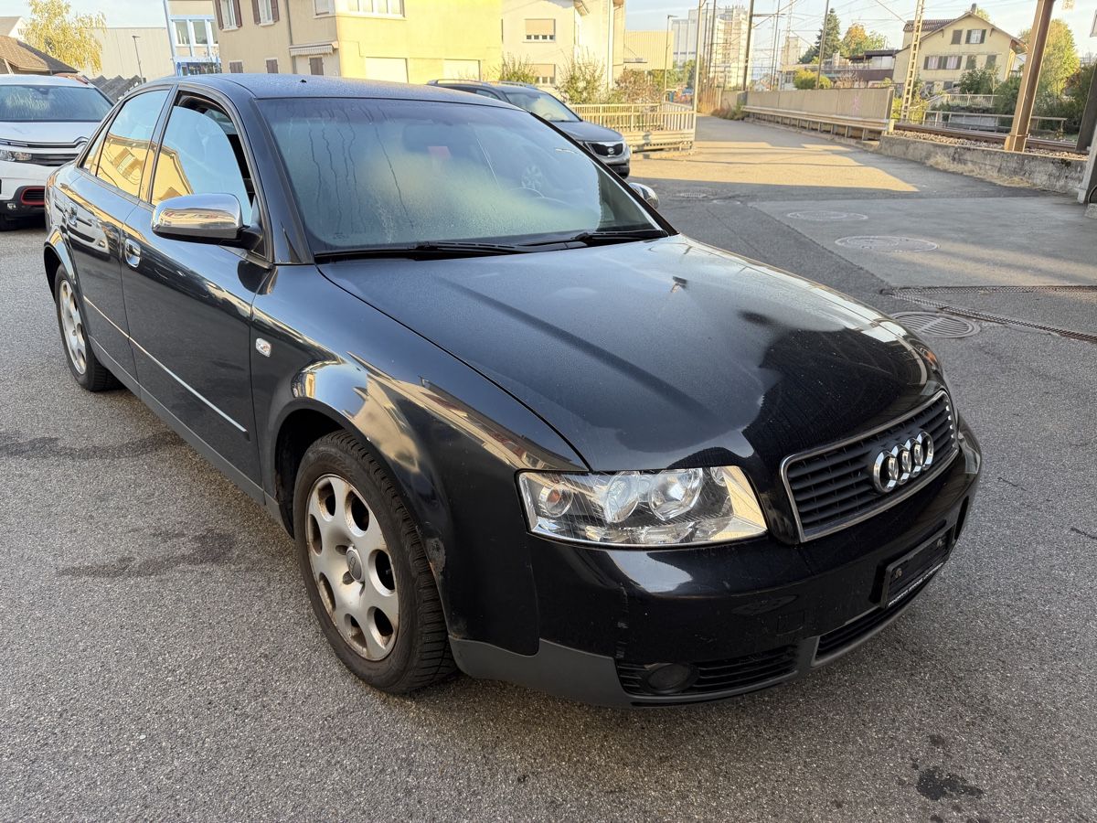 Audi Automobili: Audi A4 2.0 Benzin – Usato da Oberönz venduto da Xyz90