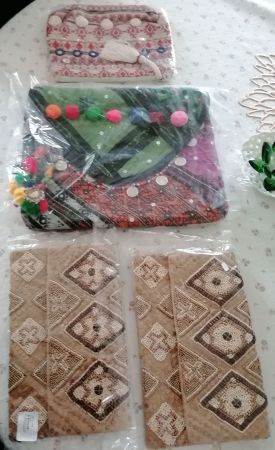 4 Damen Taschen - neu - verpackt