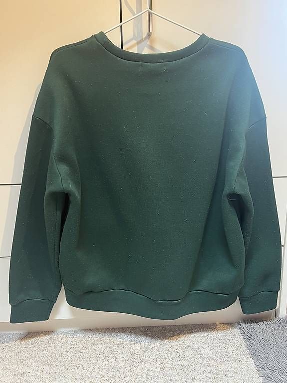 Pullover & Sweatshirts: Sweater – Gebraucht aus Obersaxen von TaCaSales 1