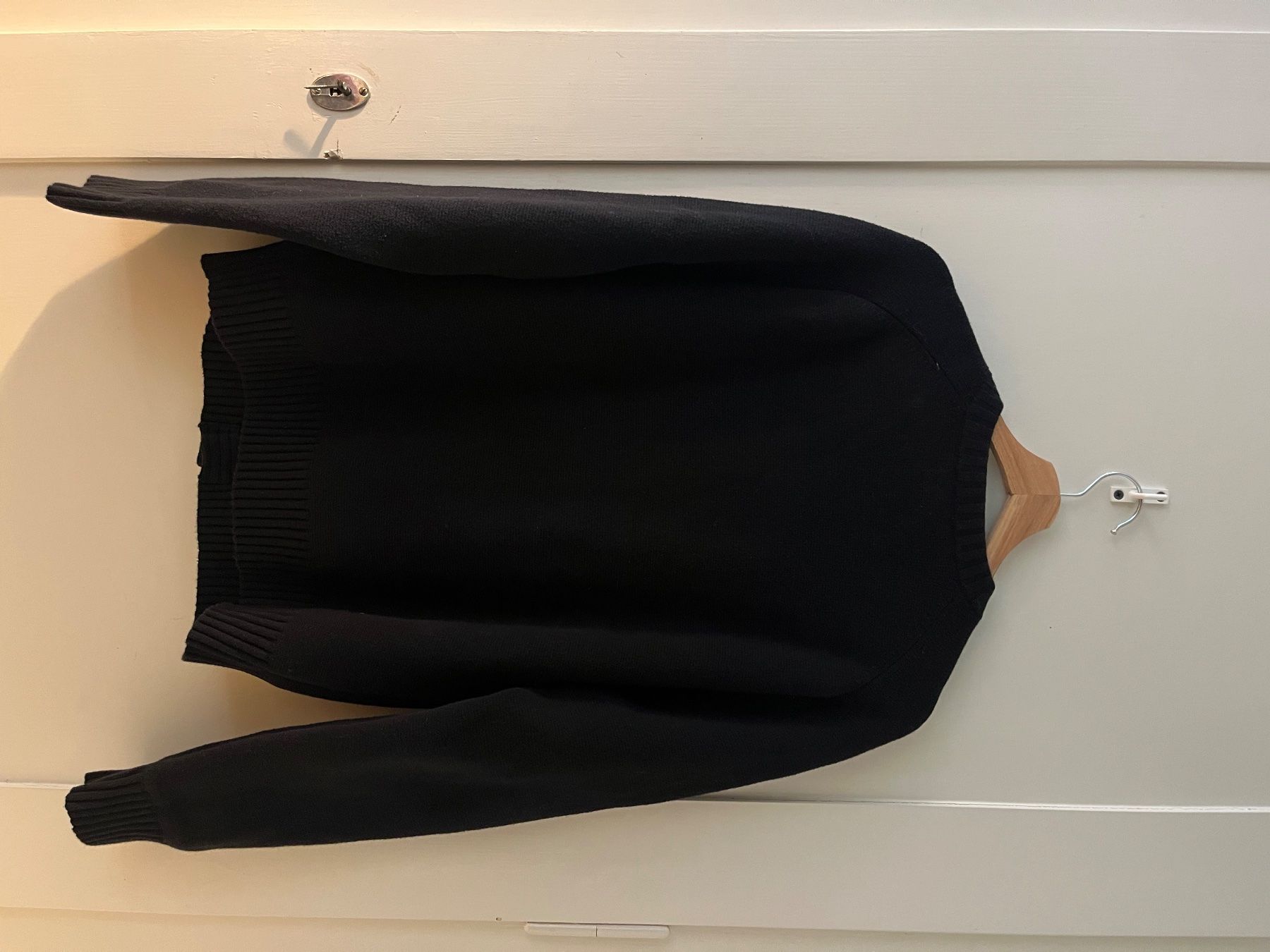 Cos Maglioni & Felpe: Schwarzer Cos Cardigan – Nuovo (secondo la descrizione) da Zürich venduto da mic_8t8c 1