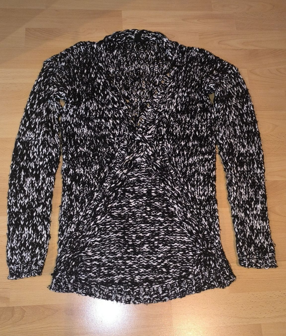 Mango Maglioni & Felpe: schöner Pullover von Mango – Usato da Fischbach LU venduto da bub_9f5v 1