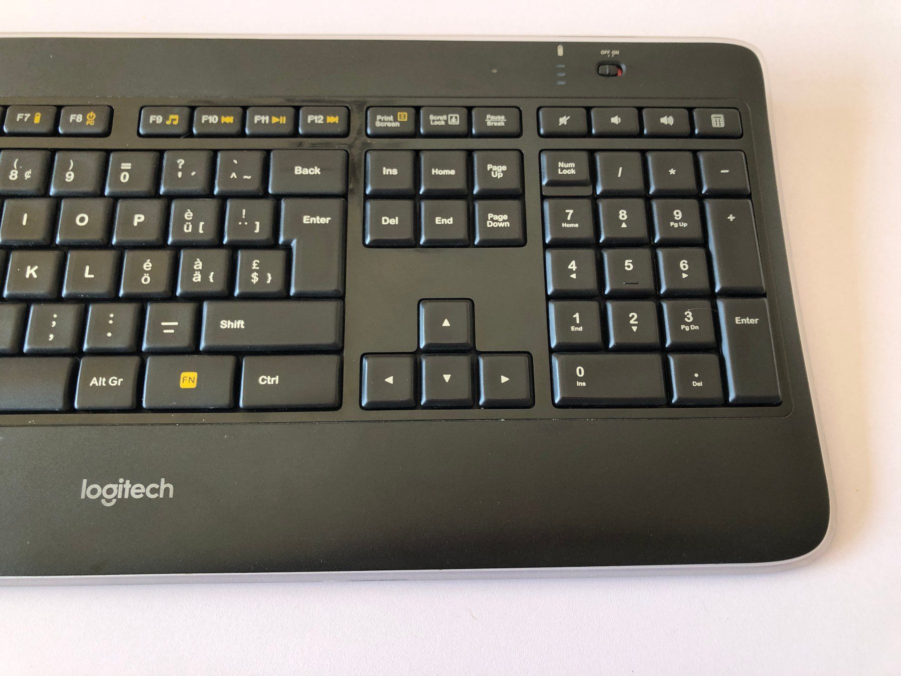 Logitech Tastiere: LOGITECH Wireless Illuminated Keyboard K800 + Performance MX – Usato da Frauenfeld venduto da -blubber- 3