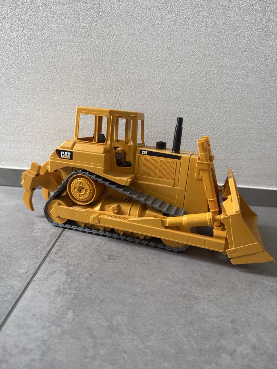 Bruder Jouets: Bulldozer CAT Bruderer – D'occasion à Hettlingen par Mariy555 1