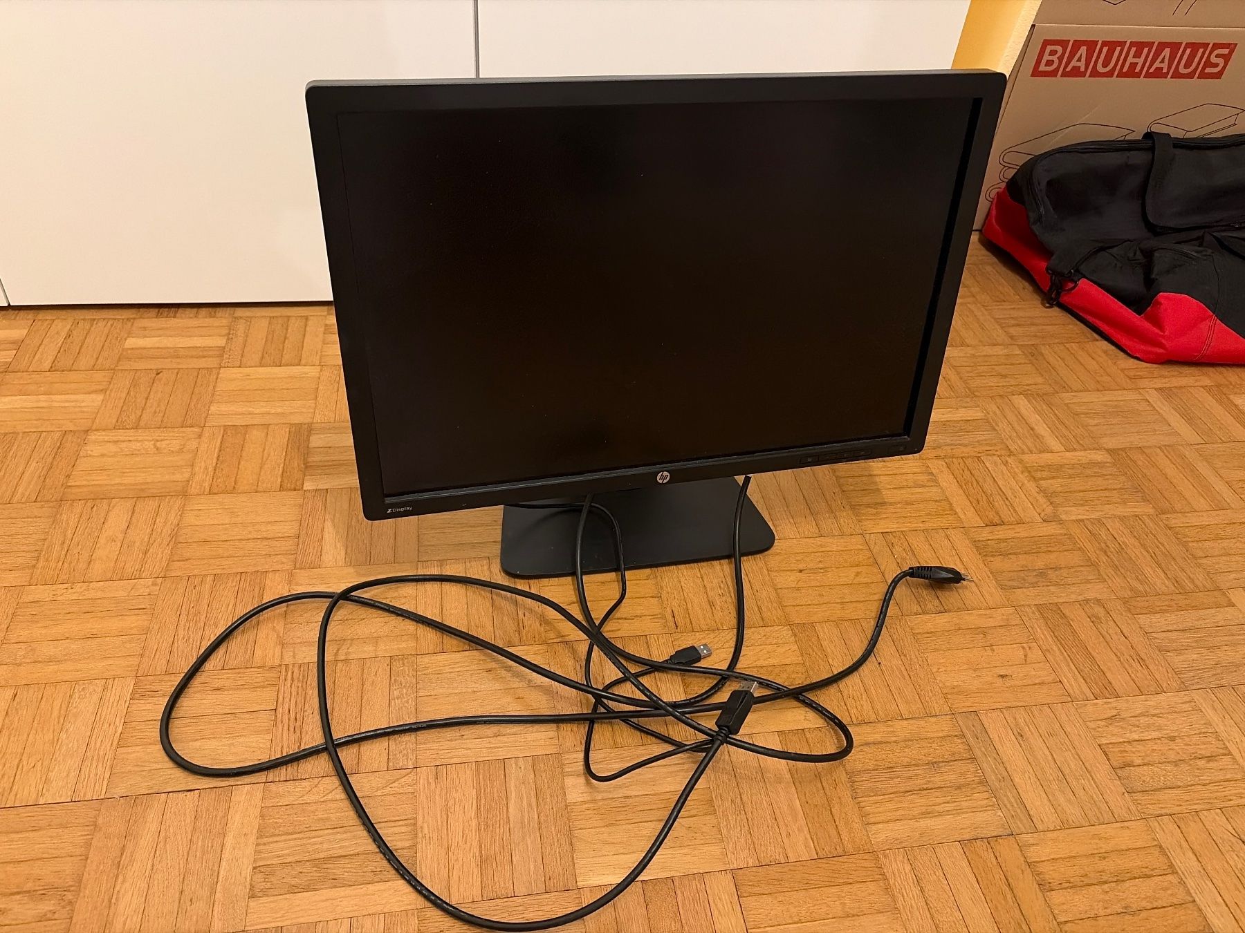 Hewlett Packard Monitor: Monitor HP z24i (24", 16:10) – Usato da Zürich venduto da seb_8xxx 1