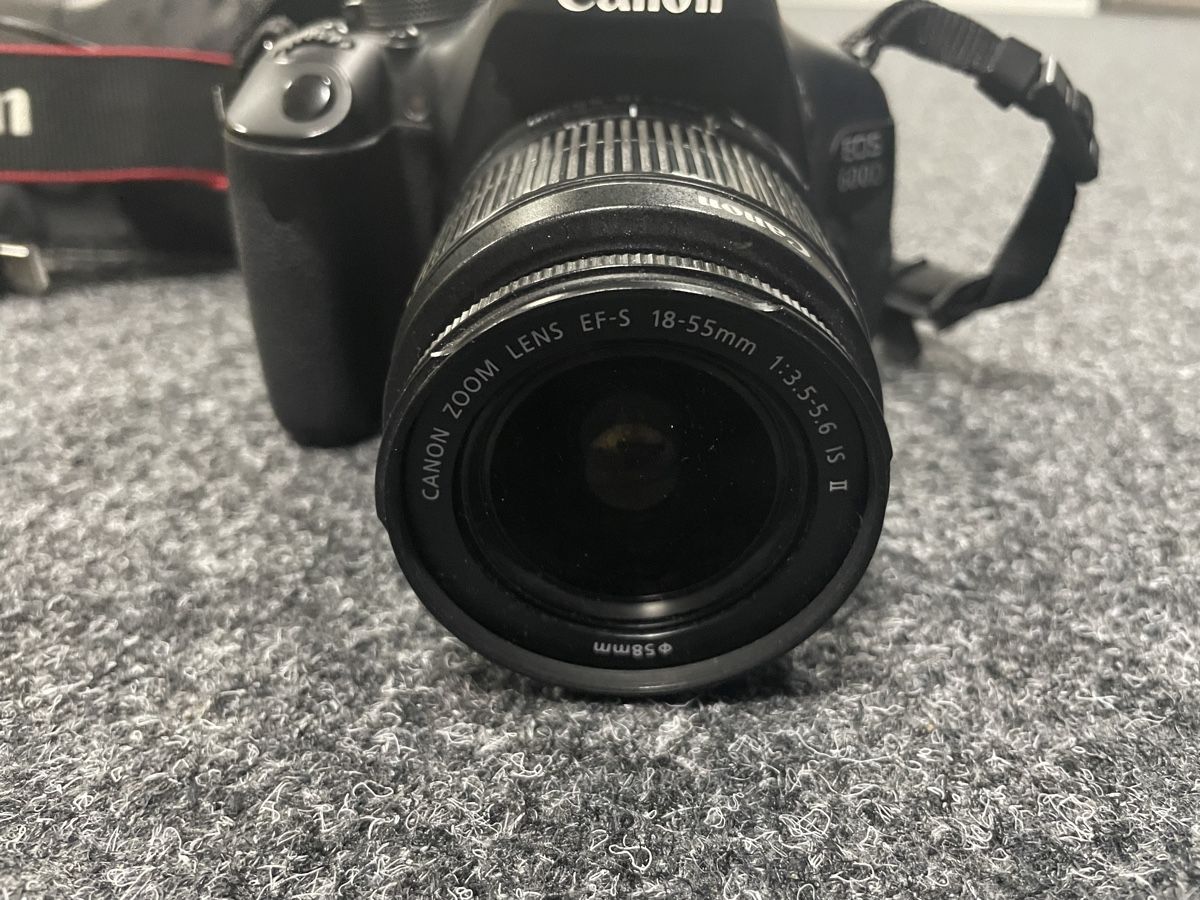 Canon Appareil photo: Canon EOS 600D Spiegelreflexkamera mit zwei Objektiven – D'occasion à Lupsingen par McFly12 2