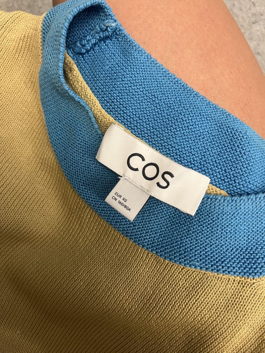 Cos Pullover & Sweatshirts: COS Polo Strickshirt beige blau XS – Gebraucht aus Bern von superduper 2