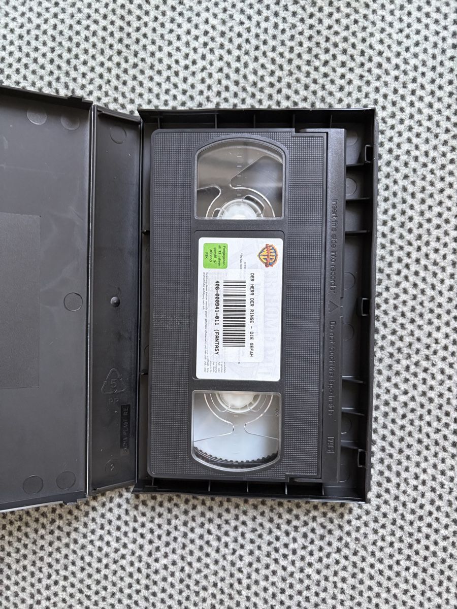 Tutti i VHS: VHS Der Herr der Ringe Die Gefährten  – Usato da Uetikon am See venduto da Winnieclaudia 2