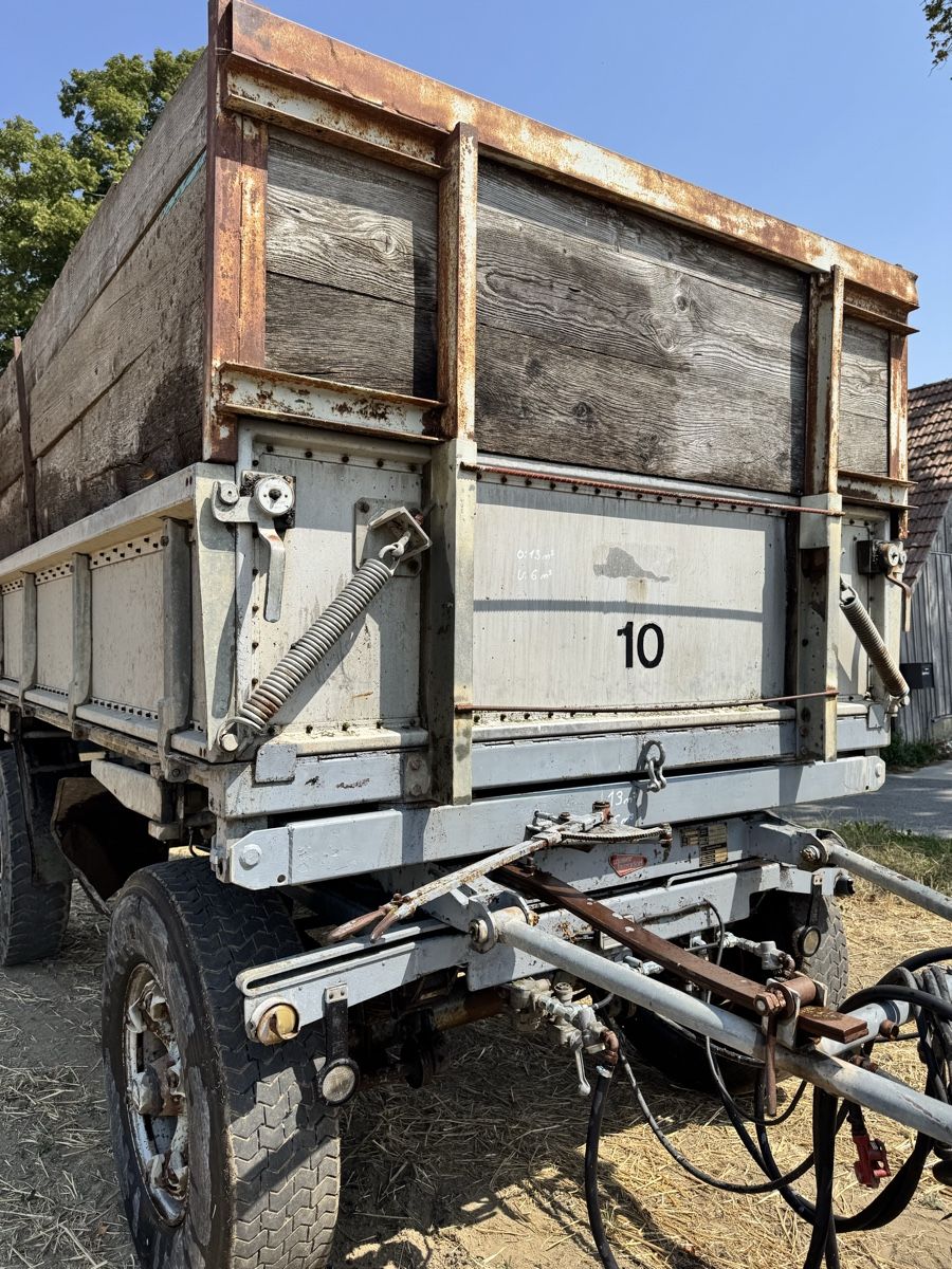 Camions-bennes: LKW Anhänger 3-Seitenkipper – D'occasion à Oberbalm par Cle12 3