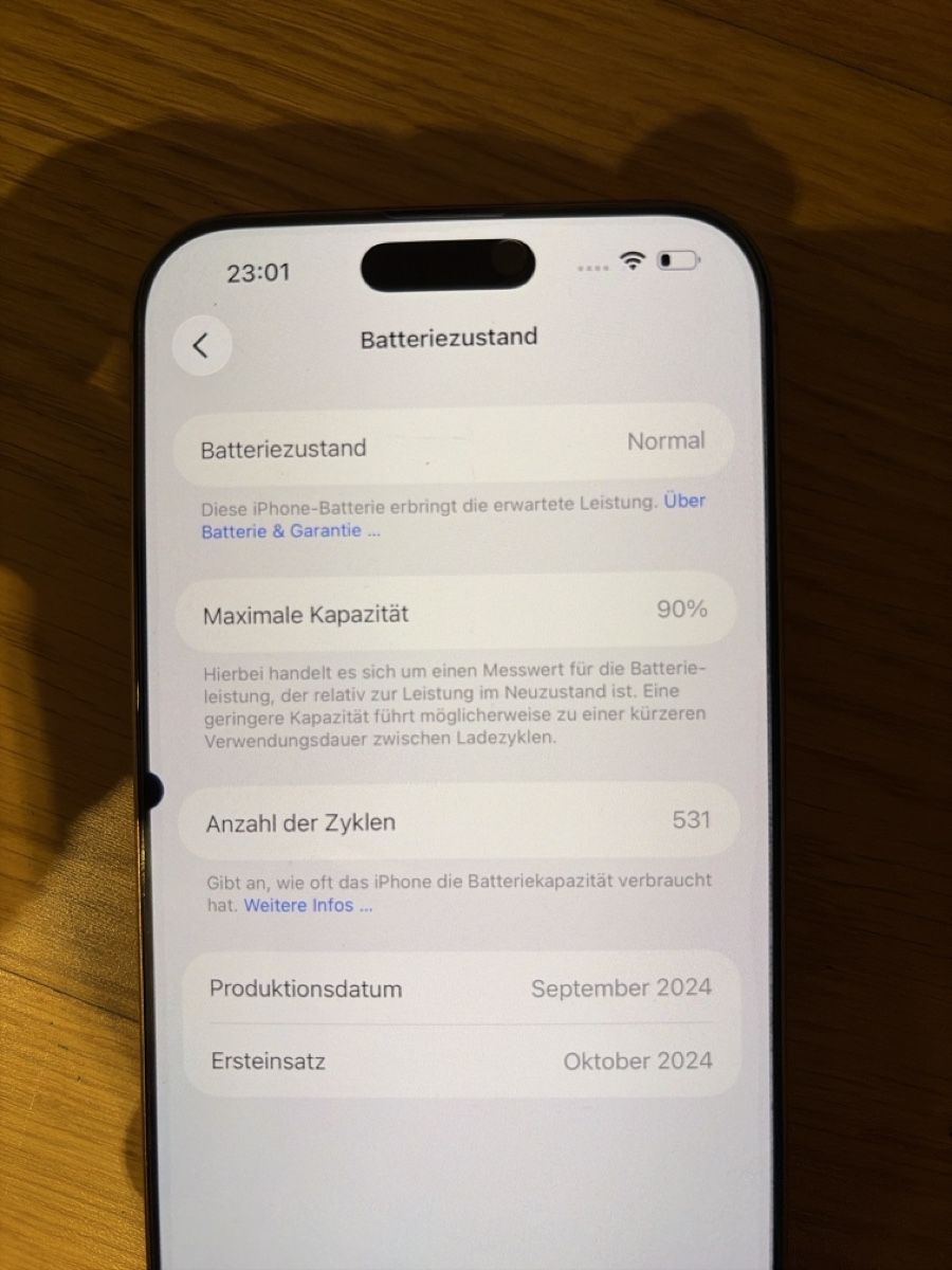 Apple Portables: iPhone 16 Pro Max – D'occasion à Niederhasli par man_9q98 3