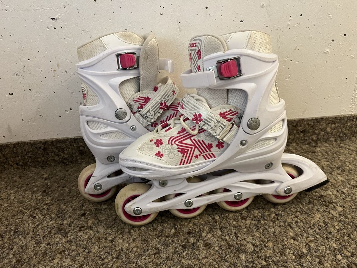 Pattini in linea & Pattini a rotelle: Inlineskates, grössenverstellbar 34-37 – Usato da Remetschwil venduto da Boerga 2