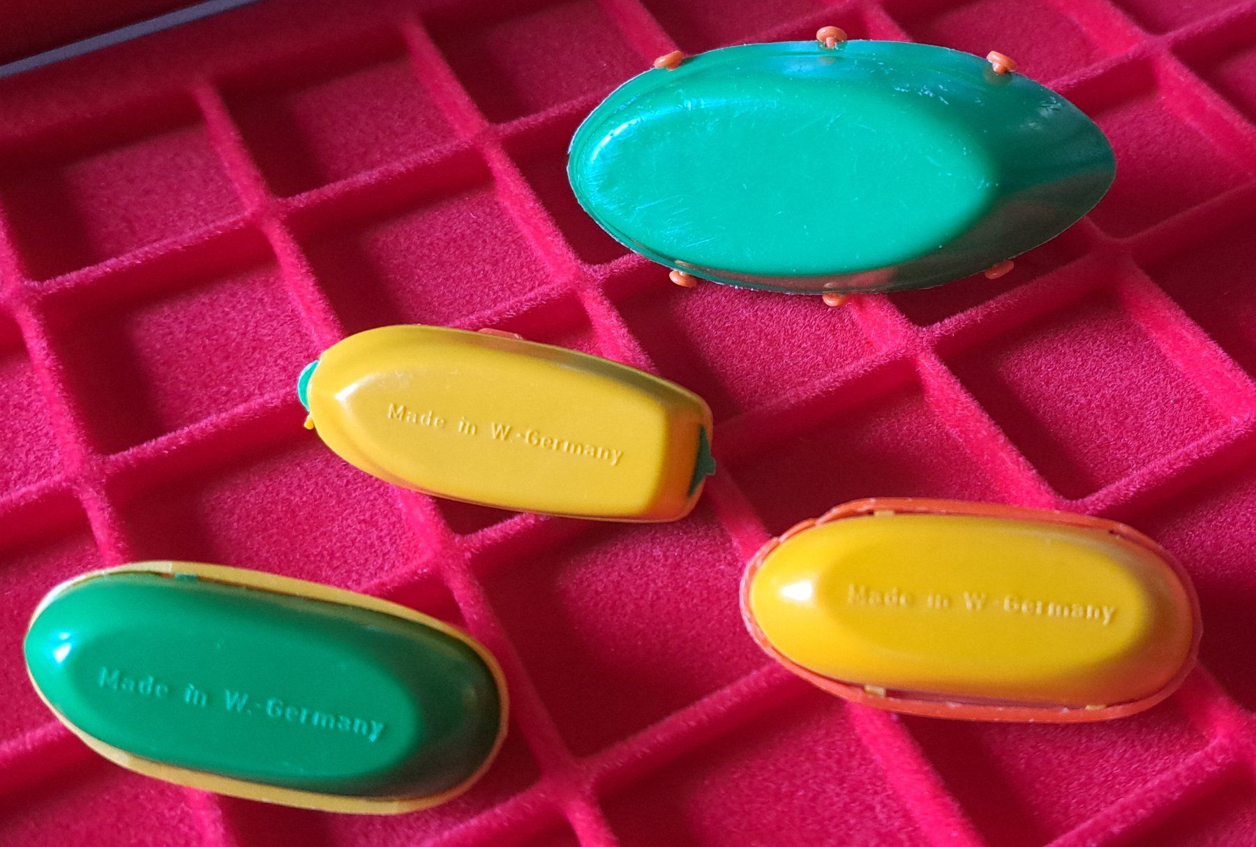Jouets: Plastik Schiffe 1 - 1980er – D'occasion à Tenniken par mik_6mxg 7