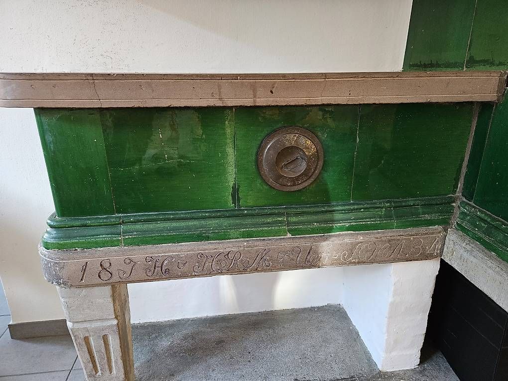 Autres meubles anciens: Funktionierender Kachelofen – D'occasion à Flurlingen par EGLIS 1