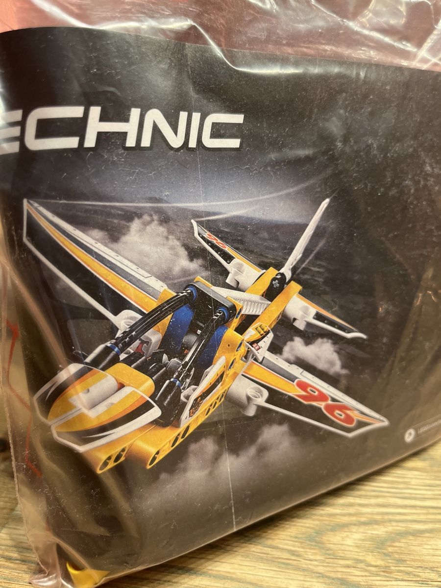 Lego Kit di costruzioni: LEGO Technic Flugzeug 42044 – Usato da Leuzigen venduto da LaicaStar