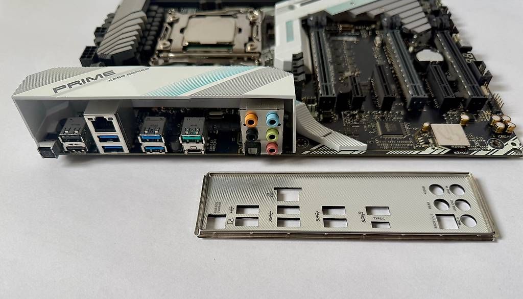 Schede madri: Asus Prime X299-A + Intel Core i7-7820X 8-Core Bundle – Usato da Bazenheid venduto da ced_5qnv 2