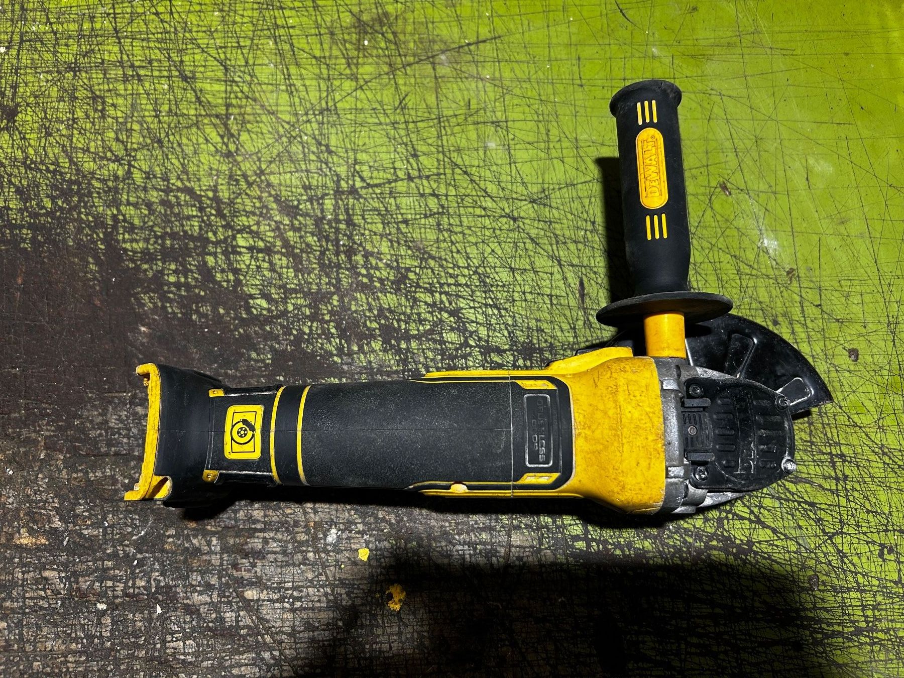 Alle Maschinen: DeWalt Akku Winkelschleifer – Gebraucht aus Dachsen von sto_8w6r