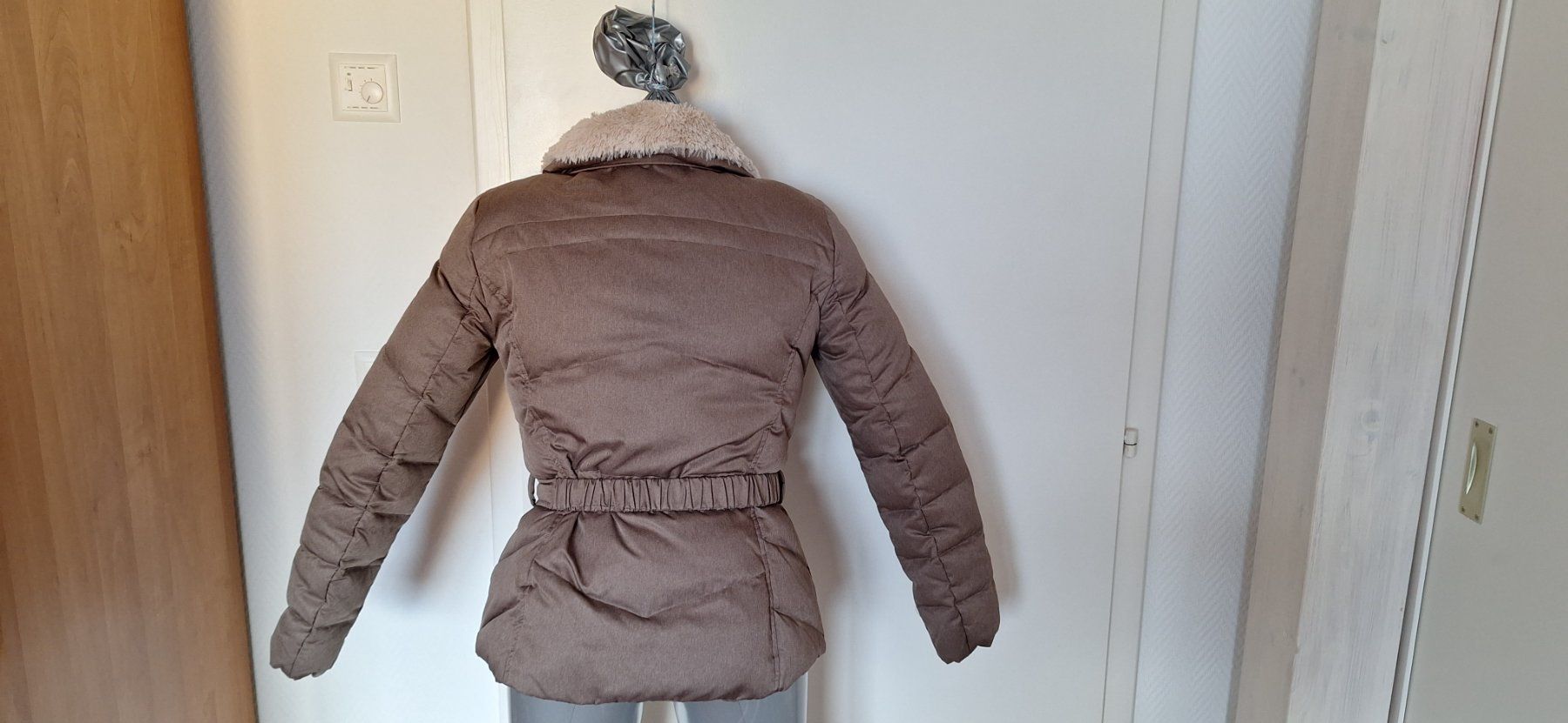 Esprit Giacche: EDC (Esprit), doudoune / Daunenjacke – Nuovo (secondo la descrizione) da Lussery-Villars venduto da pousinete02 3