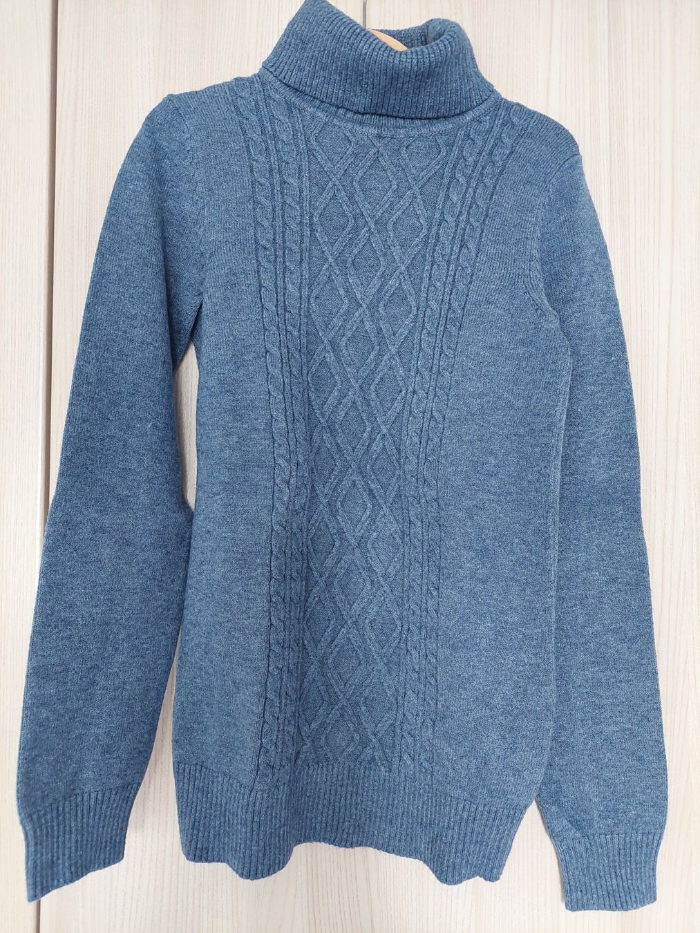 Pullover & Sweatshirts: Warmer Pullover – Gebraucht aus Arbon von sonnenstrahlung