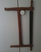 Vecchia sega a mano in legno