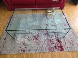 Couchtisch aus Glas mit Ablagefach