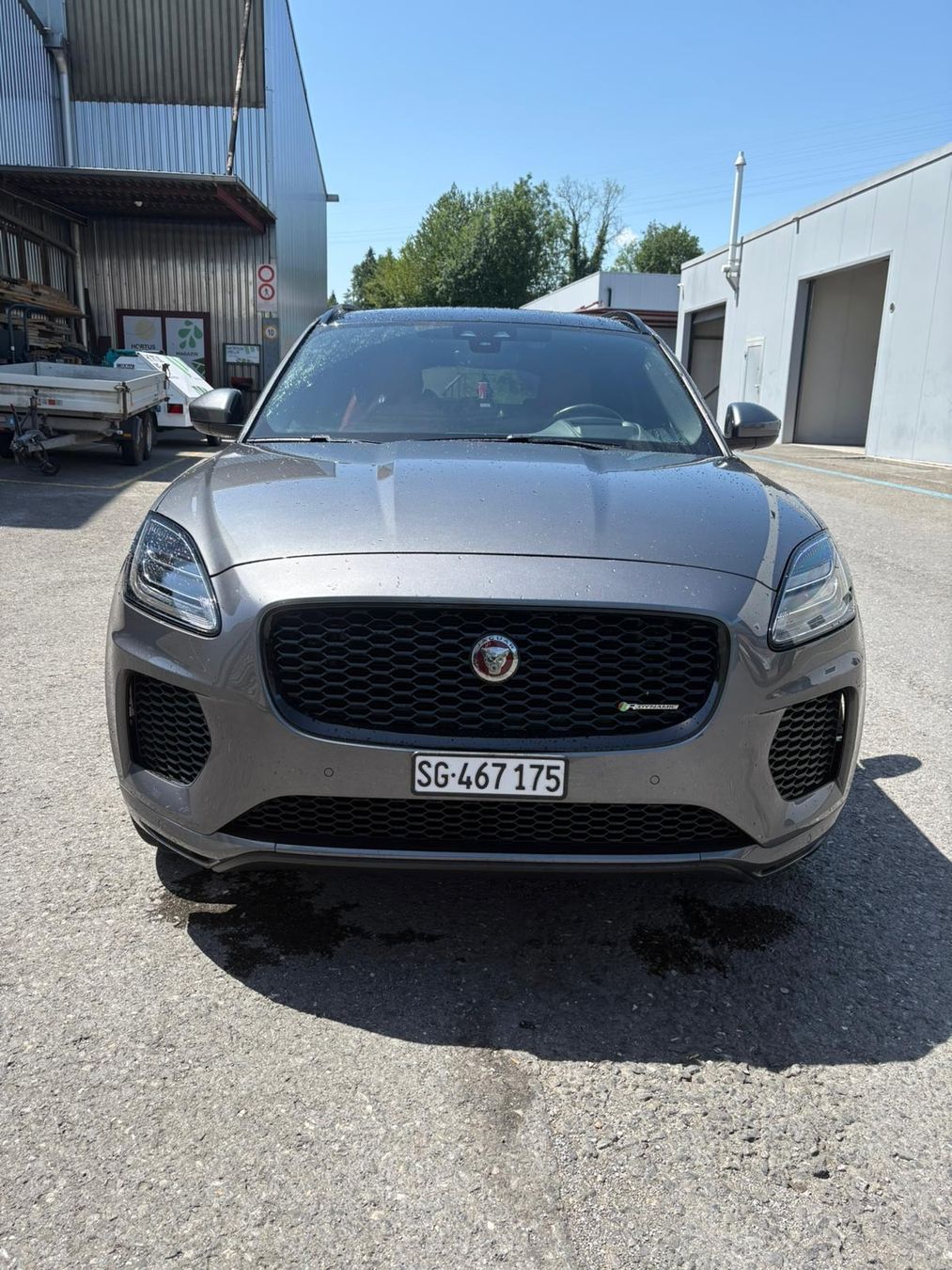 Jaguar Autos: Jaguar E-Pace R-Dynamic P250 AWD Automatik – D'occasion à Jona par ramona024