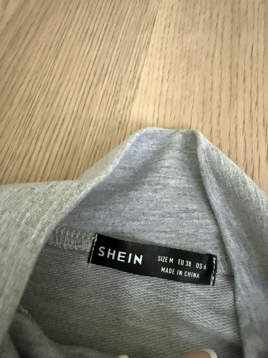 Shein Maglioni & Felpe: Shein Pullover grau mit Reissverschluss Grösse M – Usato da Lengnau AG venduto da meaganxm 1